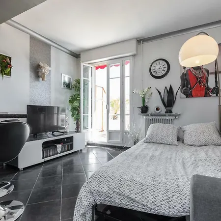 Le Mantega - F2 Moderne,centre Ville, 2 Grandes Terrasses,climatisation, Ascenseur 尼斯