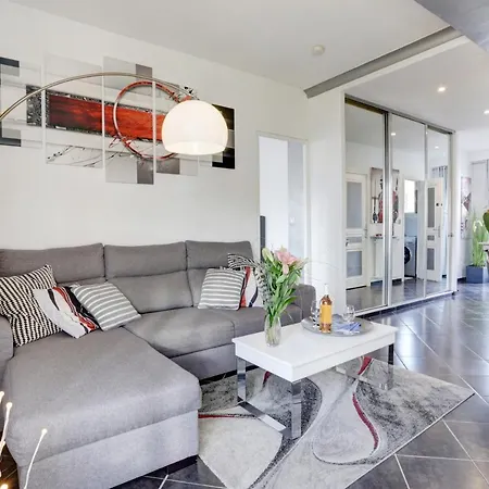Le Mantega - F2 Moderne,centre Ville, 2 Grandes Terrasses,climatisation, Ascenseur * 尼斯