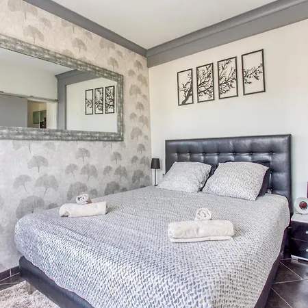 Le Mantega - F2 Moderne,centre Ville, 2 Grandes Terrasses,climatisation, Ascenseur Apartment Nice