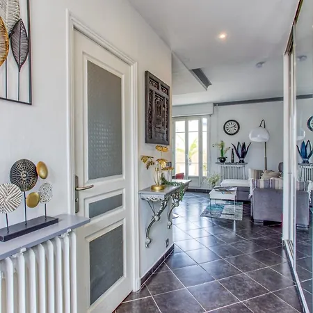 Le Mantega - F2 Moderne,centre Ville, 2 Grandes Terrasses,climatisation, Ascenseur