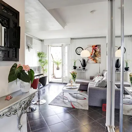 Le Mantega - F2 Moderne,centre Ville, 2 Grandes Terrasses,climatisation, Ascenseur شقة