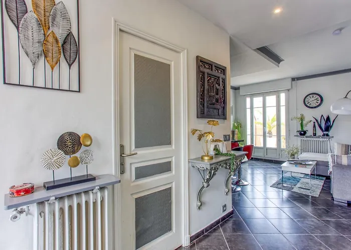 Le Mantega - F2 Moderne,centre Ville, 2 Grandes Terrasses,climatisation, Ascenseur *