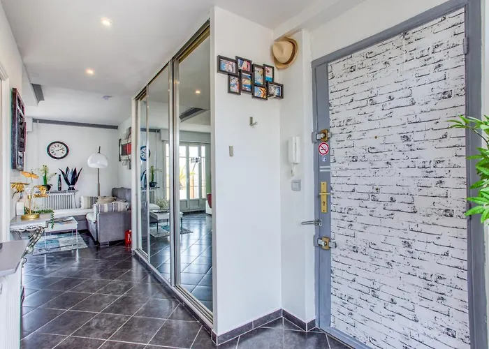 Appartement Le Mantega - F2 Moderne,centre Ville, 2 Grandes Terrasses,climatisation, Ascenseur *