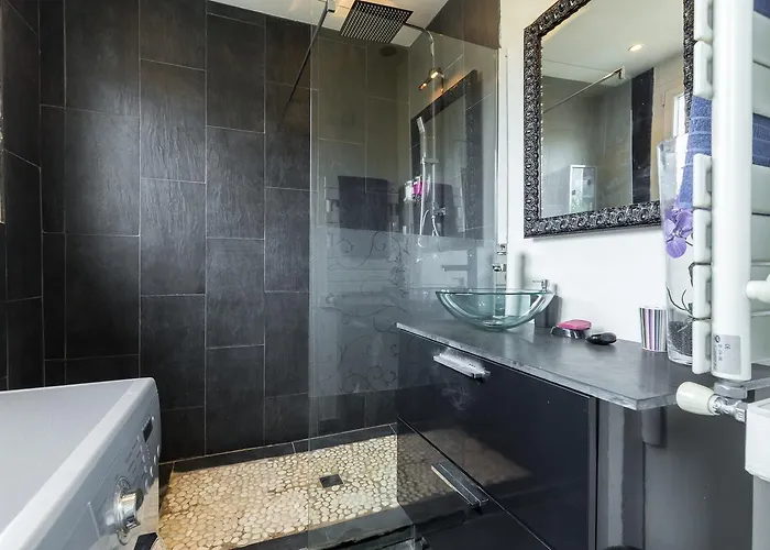 Le Mantega - F2 Moderne,centre Ville, 2 Grandes Terrasses,climatisation, Ascenseur
