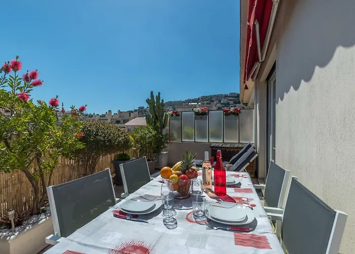 Appartement Le Mantega - F2 Moderne,centre Ville, 2 Grandes Terrasses,climatisation, Ascenseur *