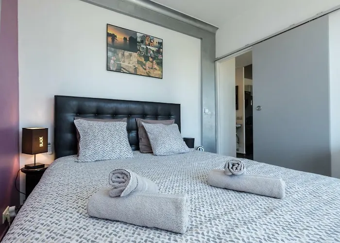 Le Mantega - F2 Moderne,centre Ville, 2 Grandes Terrasses,climatisation, Ascenseur * Nice