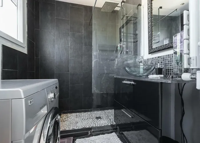 Le Mantega - F2 Moderne,centre Ville, 2 Grandes Terrasses,climatisation, Ascenseur Appartement Nice