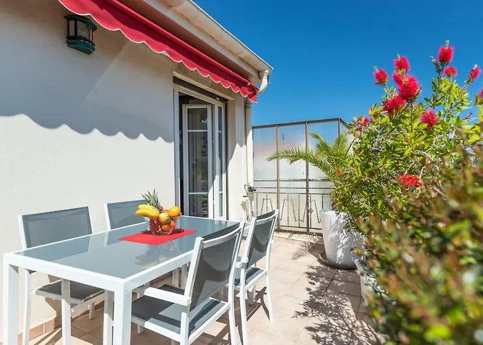 Le Mantega - F2 Moderne,centre Ville, 2 Grandes Terrasses,climatisation, Ascenseur Appartement *