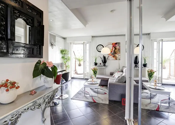 Le Mantega - F2 Moderne,centre Ville, 2 Grandes Terrasses,climatisation, Ascenseur Appartement