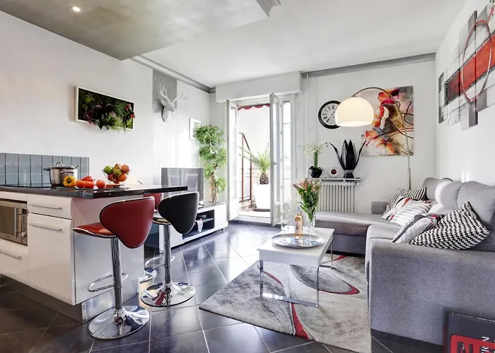 Le Mantega - F2 Moderne,centre Ville, 2 Grandes Terrasses,climatisation, Ascenseur Appartement Nice