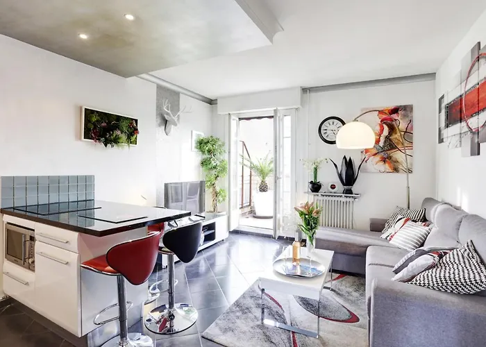 Le Mantega - F2 Moderne,centre Ville, 2 Grandes Terrasses,climatisation, Ascenseur Appartement Nice