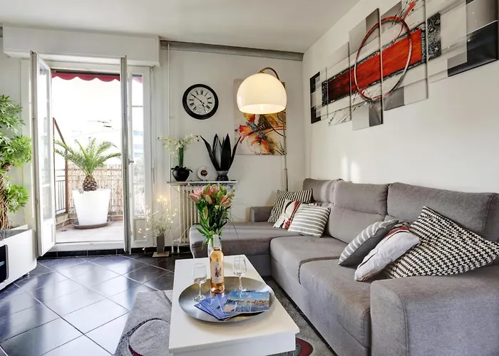 Appartement Le Mantega - F2 Moderne,centre Ville, 2 Grandes Terrasses,climatisation, Ascenseur